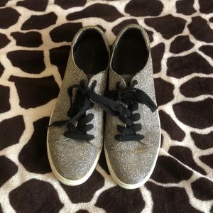 low top sneakers